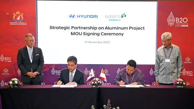 Penandatanganan MoU antara Hyundai Motor Company dan Adaro Minerals (ADMR) pada Minggu, (13/11/2022) (Foto: Adaro)