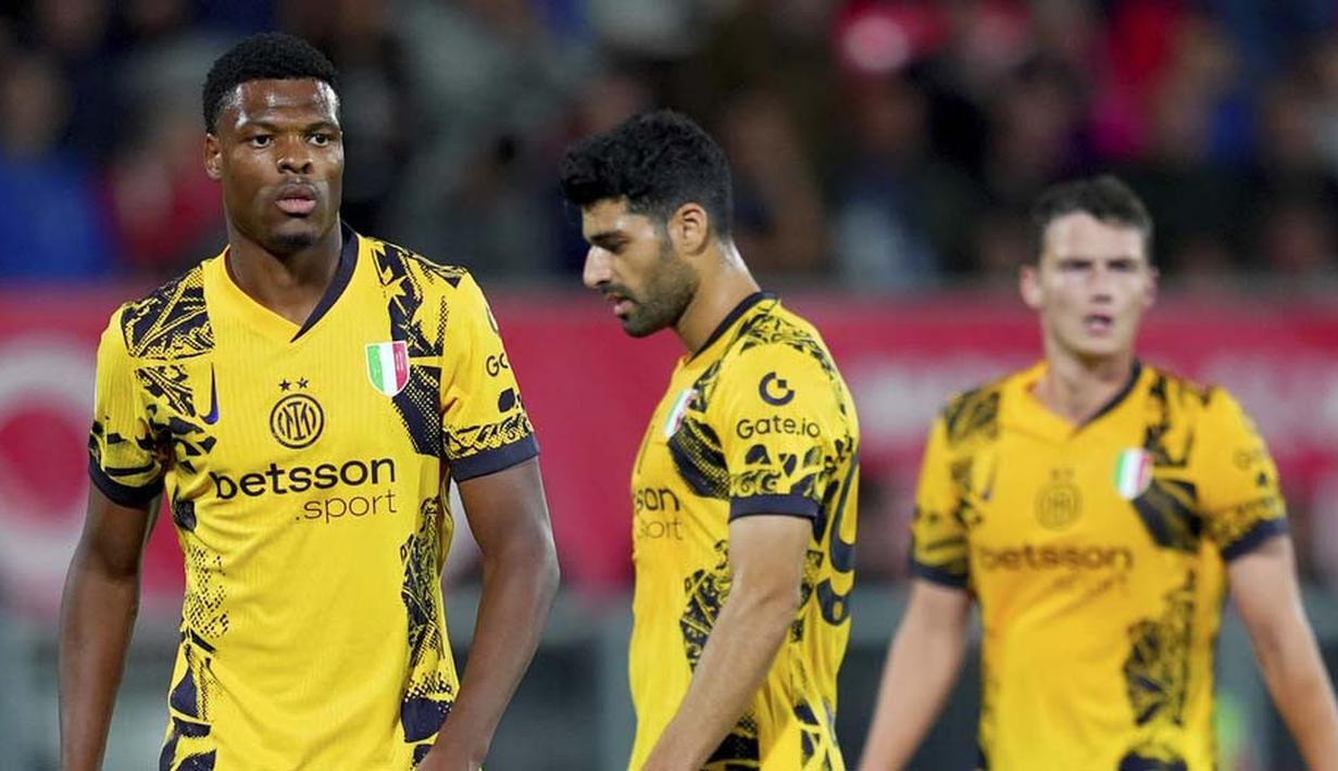 Gol Monza dihasilkan oleh Dany Mota. Sementara itu gol Inter dicetak oleh Denzel Dumfries. (Spada/LaPresse via AP)