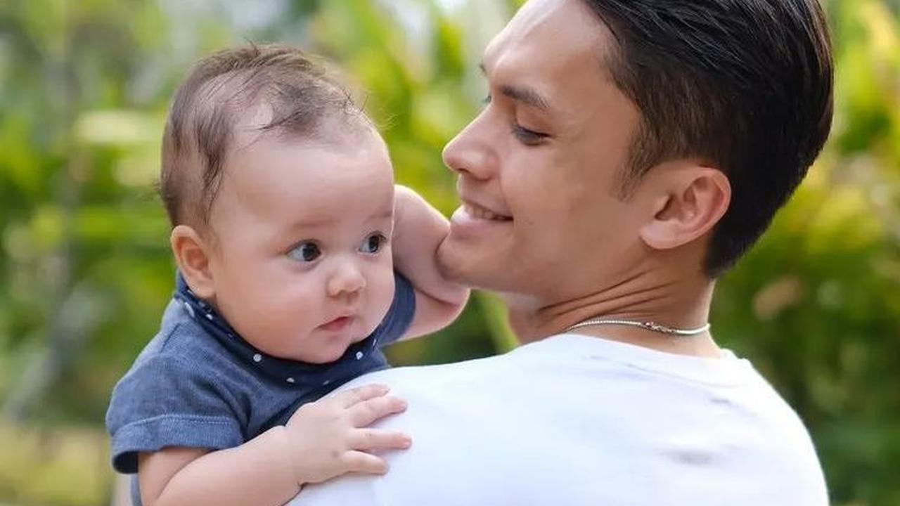 Bayi laki-laki yang lahir pada Juni 2023 itu diberi nama Asher Griffin Pangalila.