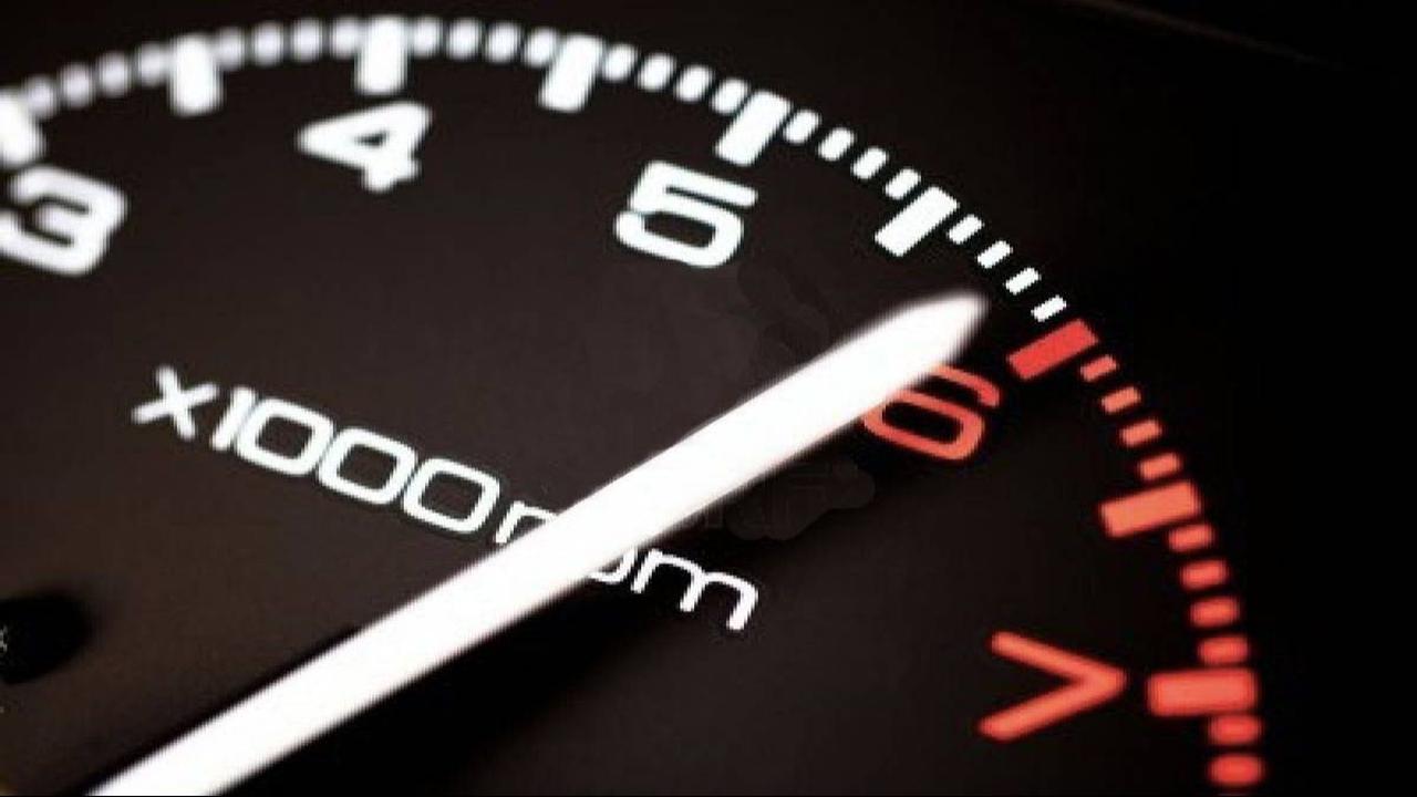 Ada enam faktor yang dapat menyebabkan pedal gas mobil menjadi tidak stabil, dan berikut adalah cara mengatasinya.