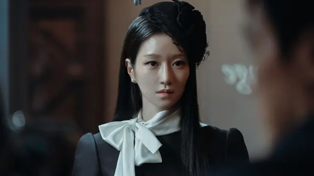 Deretan Gaya Fashion Seo Ye Ji dalam Drama Korea EVE yang Membuat Penampilannya Makin Ikonik