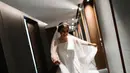 Setelah mengunggah potret dari momen sangjit, Tina Toon juga memamerkan berbagai momen di hari pernikahannya. Tampil cantik memilih nuansa serba putih, Tina Toon mengenakan gaun rancangan Alethea Sposa yang menawan. Foto: Instagram.