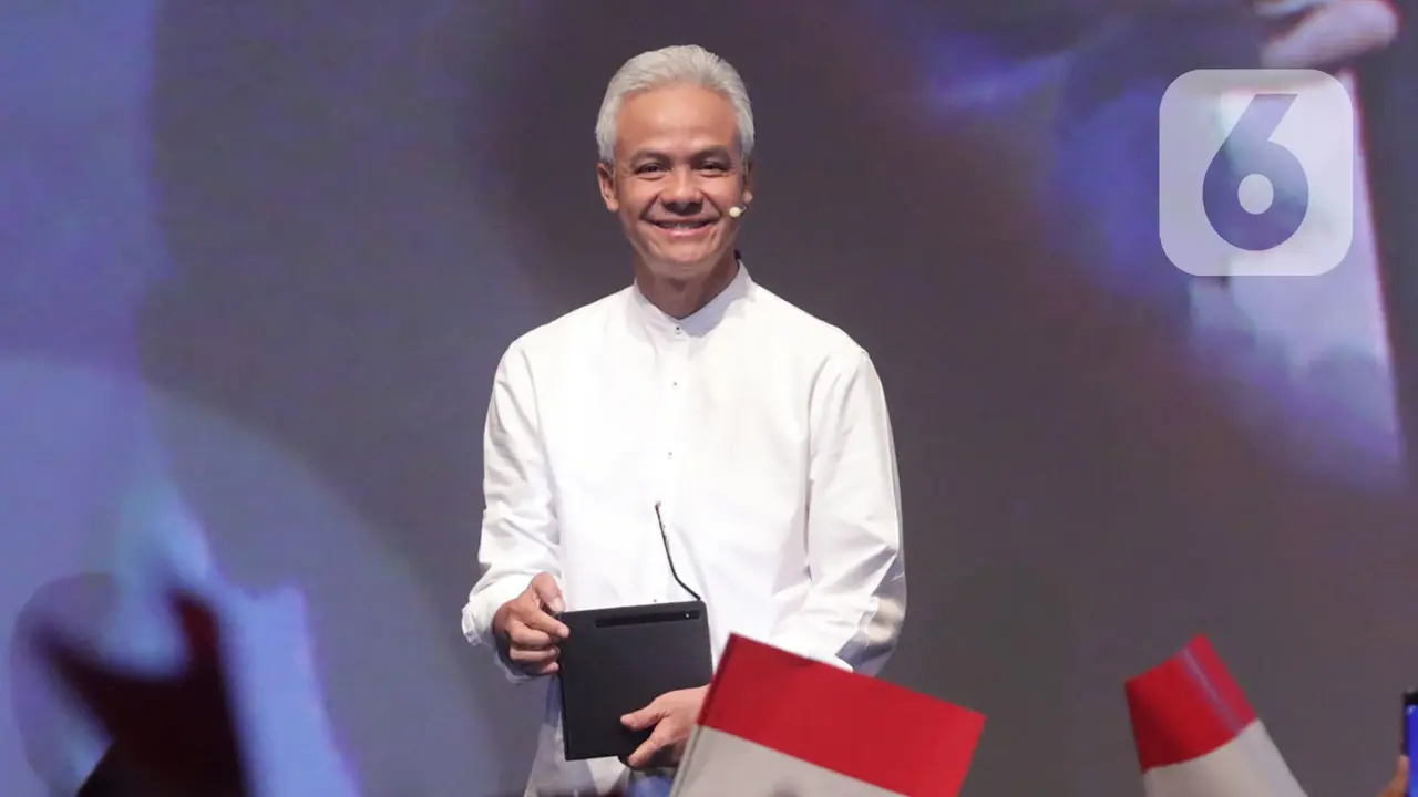 Bakal calon presiden (capres) Ganjar Pranowo menyatakan pemberantasan korupsi menjadi pekerjaan rumah pemerintahan ke depan.