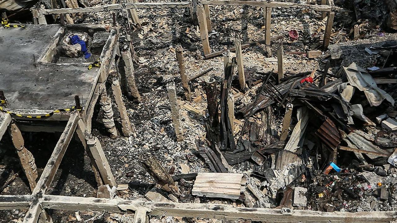 FOTO: Pasca Kebakaran 400 Rumah di Penjaringan, 1.000 Orang Mengungsi di Tenda Darurat, Keadaannya Memprihatinkan