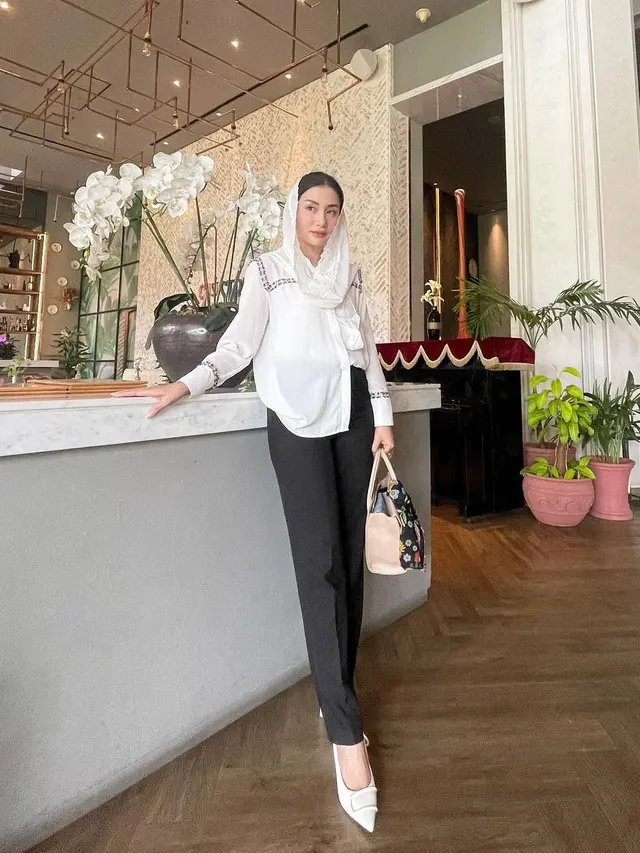 6 Potret Terbaru Novita Hardini, Istri Bupati Trenggalek yang Sempat Viral (