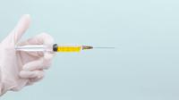 Vaksin meningitis kian langka, Kemenkes akhirnya beberkan penyebabnya. (unsplash.com/Diana Polekhina)