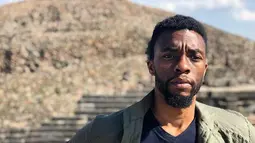 Kata Chadwick trending. Minggu pagi, akun Twitter terverifikasi almarhum Chadwick Boseman yang dikelola pihak sang aktor mengunggah trailer Black Panther: Wakanda Forever. Saat artikel ini disusun, trailer tersebut disukai lebih dari 226 ribu orang, dicuit ulang 56 ribu kali, dan direspons dua ribuan netizen. Mayoritas penasaran dan mengaku tak sabar menyaksikan sekuel Black Panther. (Foto: Dok. Intagram terverifikasi @chadwickboseman)