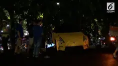 Sebuah mobil sport mengalami kecelakaan di jembatan Gubeng Surabaya, dan nyaris jatuh di bawah jembatan setinggi empat meter.