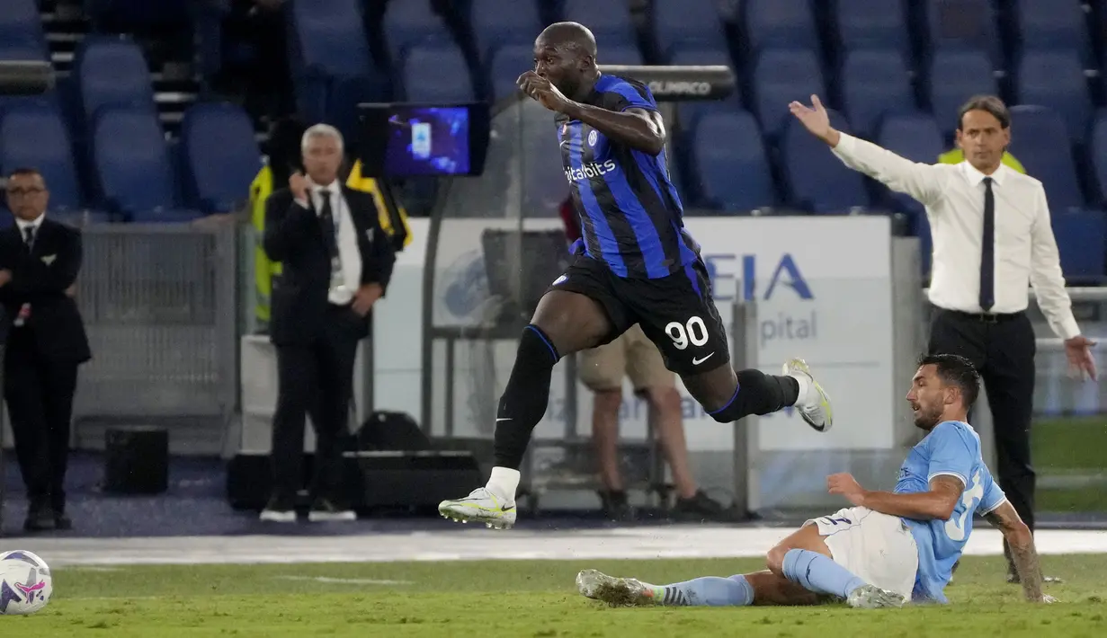 Anak asuh Simone Inzaghi itu kalah 1-3 saat bertandang ke Stadio Olimpico, Roma. Gol tuan rumah dicetak Felipe Anderson, Luis Alberto, dan Pedro. Inter hanya mampu membalas lewat Lautaro Martinez.