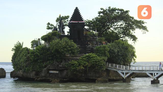 pura pantai balekambang