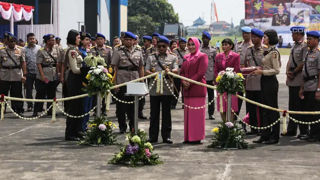 Kapolri Tito Karnavian Serahkan Dua Helikopter Bell 429 IGW