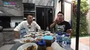 "Aku sekalian mau ngomong sama Aa nih, aku rencana mau usaha. Beneran, Aa jadi namanya itu aku Om Merry Raffi apa kalau kebawa nama Aa enggak apa-apa kan," kata Merry seperti dilansir dari YouTube Rans Entertainment. [Youtube/Rans Entertainment]