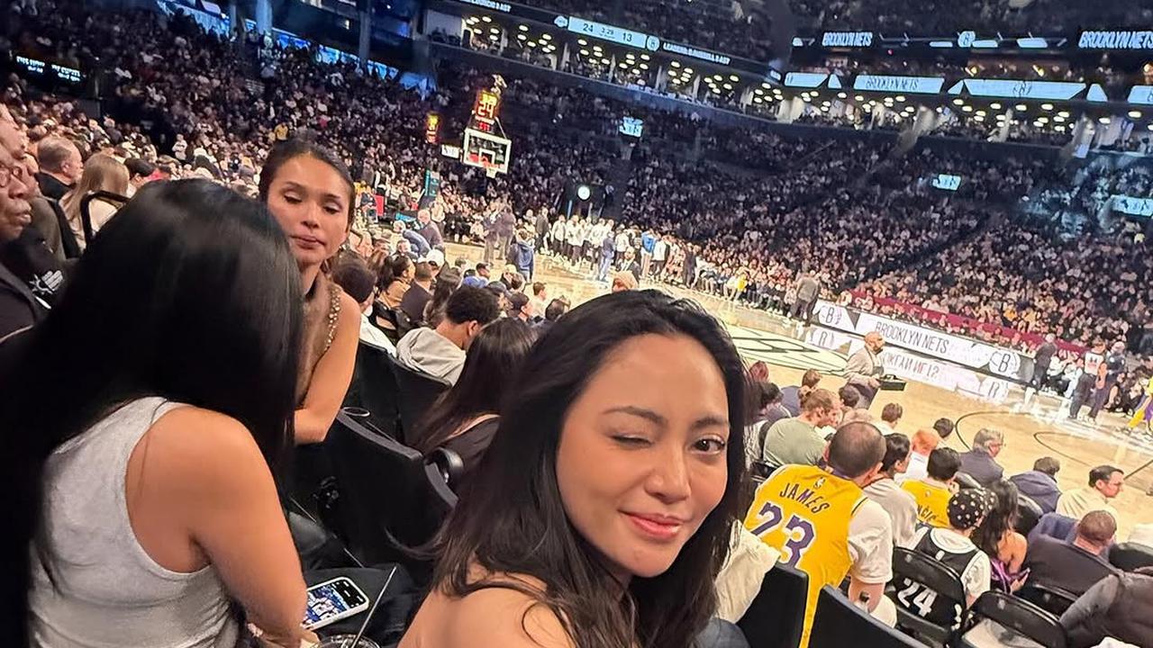 3 Potret Rachel Vennya Nonton Langsung Pertandingan NBA Brooklyn Nets vs LA Lakers