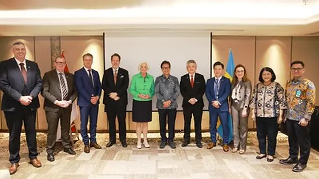 Menkes RI, Budi G. Sadikin menghadiri Bilateral Meeting. dengan Menkes Swedia, Acko Ankarberg Johansson di Jakarta pada Selasa (27/5/25). (Dok Kemenkes)