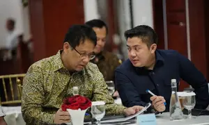 Menkeu Purbaya dan Seskab Teddy Jadi Menteri dengan Kinerja Terbaik
