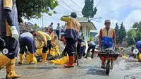 Wali Kota Bandung Oded M Danial Sosok yang Peduli pada Masalah Sampah. (dok.Instagram @mangoded_md/https://www.instagram.com/p/CV2MN7ihFGS/Henry)