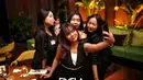 Dengan dresscode warna hitam member FimelaXclusive Batch 1 tampil elegan. Copyright Fimela/Adrian Putra