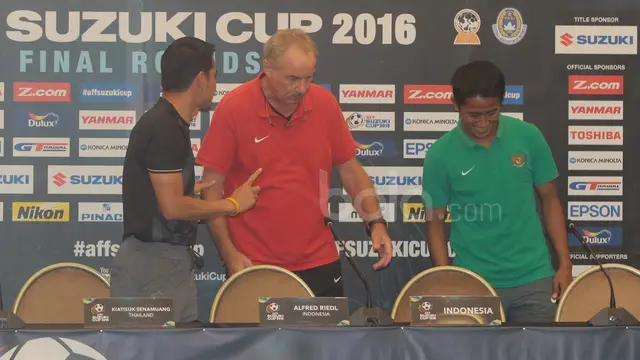Alfred Riedl Ajak Kiatisuk Bertarung di Lapangan