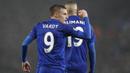 Striker Leicester, Jamie Vardy, merayakan gol yang dicetaknya ke gawang Manchester City pada laga Premier League di Stadion King Power, Inggris, Sabtu (10/12/2016). Leicester menang 4-2 atas City. (Reuters/Darren Staples)