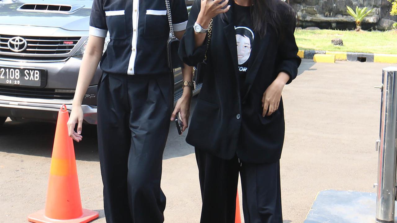 Kehadiran Soraya Rasyid Menarik Perhatian Media dan Fotografer