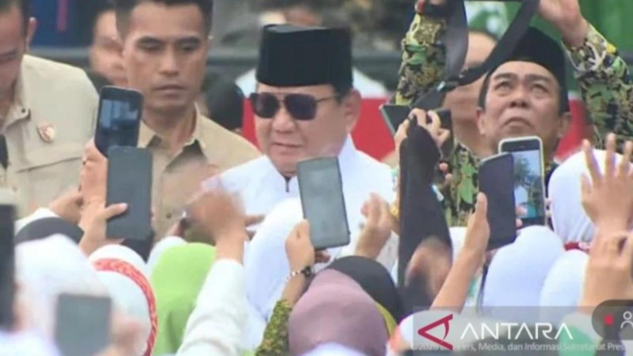 Prabowo Hadiri Mujahadah Kubro Satu Abad NU, Disambut Antusias Warga Nahdliyinwa