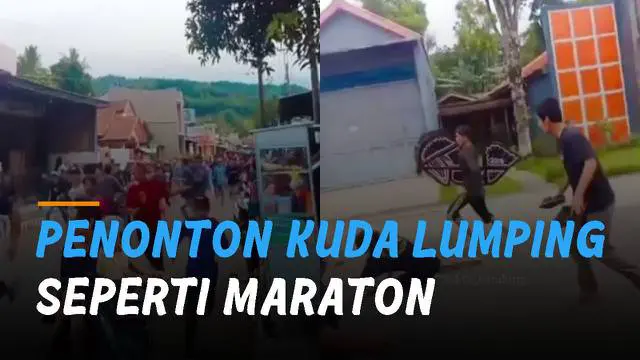 Sebuah kejadian unik terjadi ketika atraksi kuda lumping digelar