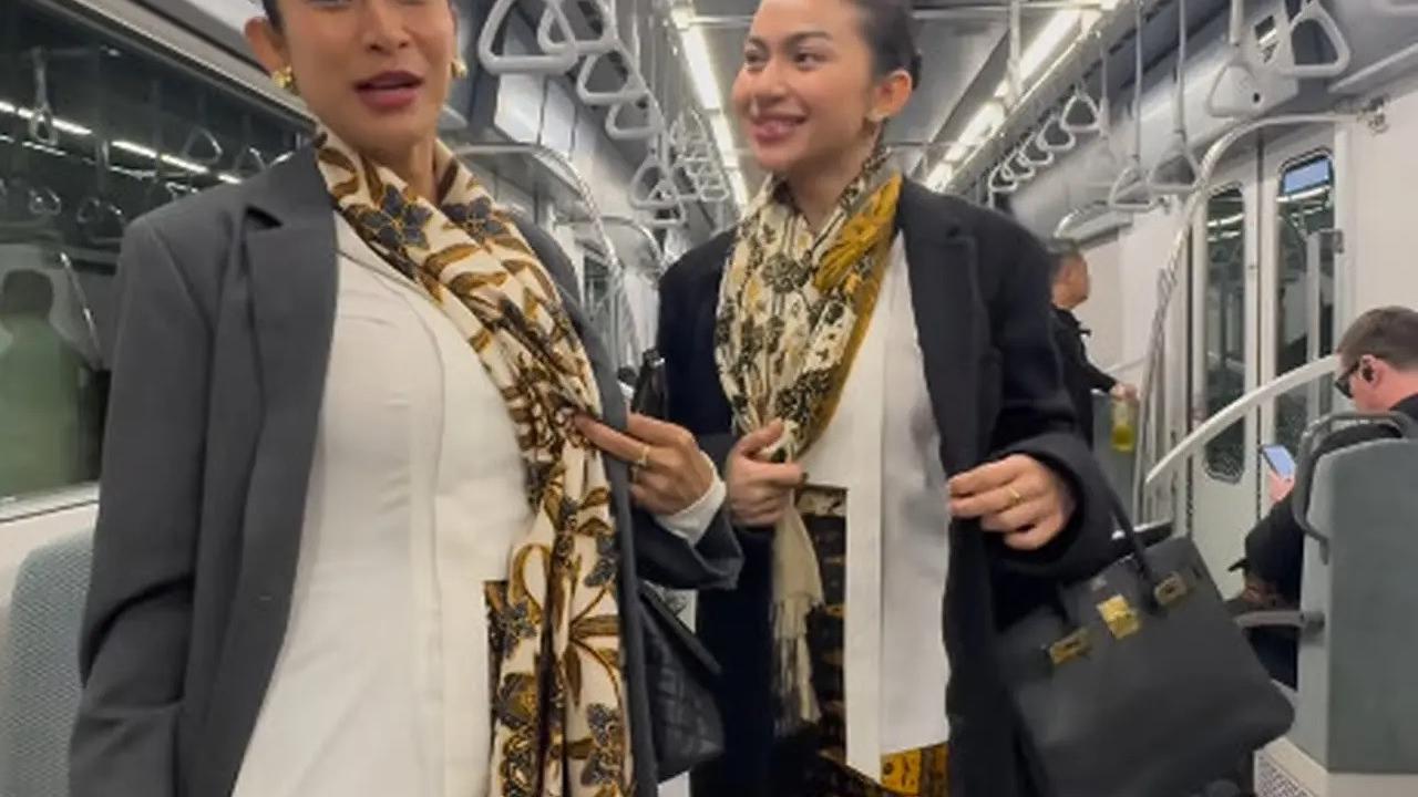 Potret Cantik Happy Salma dan Ariel Tatum