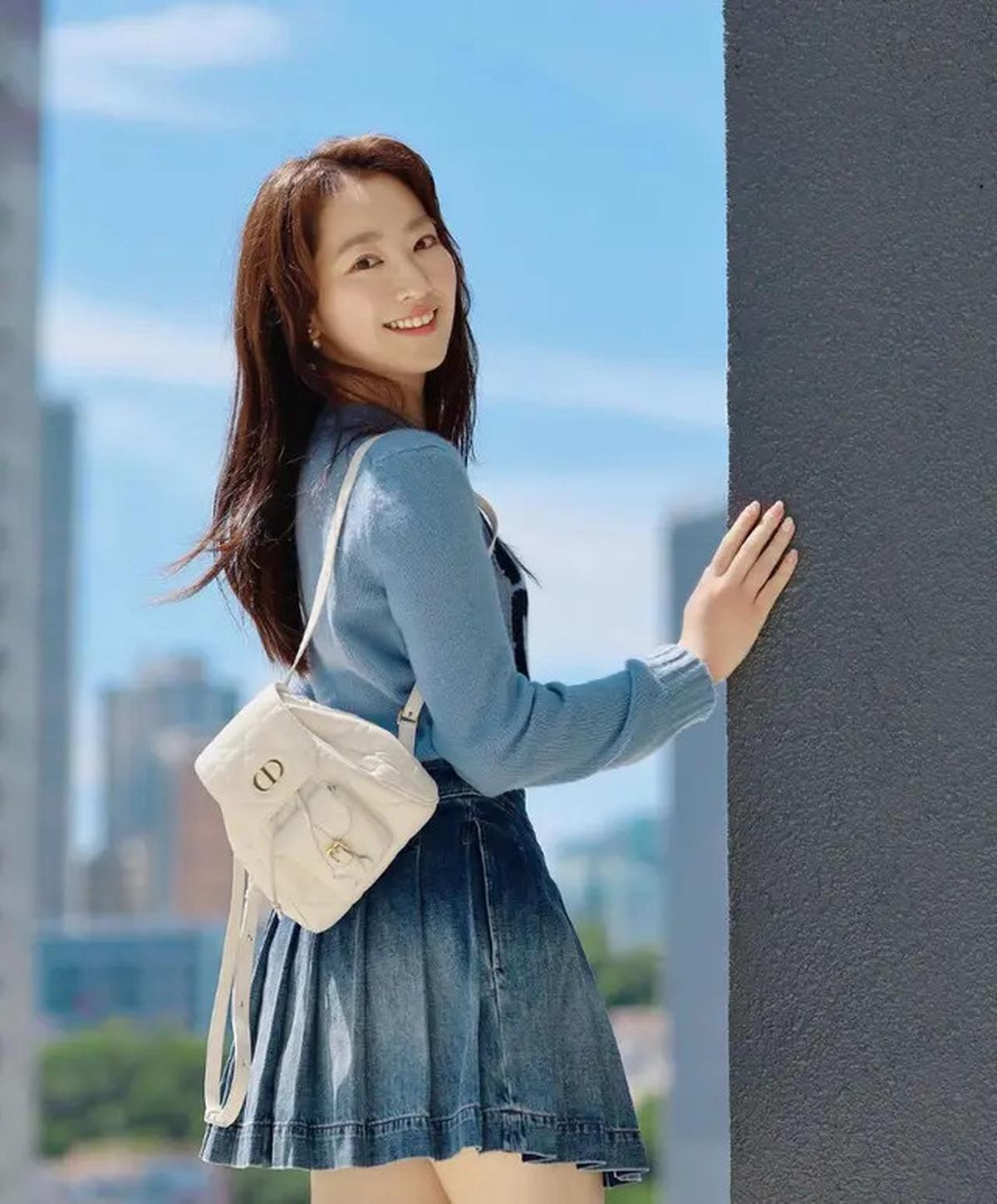 6 Gaya OOTD Figur Publik Asia dengan Tas Ransel Dior Seharga Rp 69 Juta, Han So Hee hingga Jisoo BLACKPINK