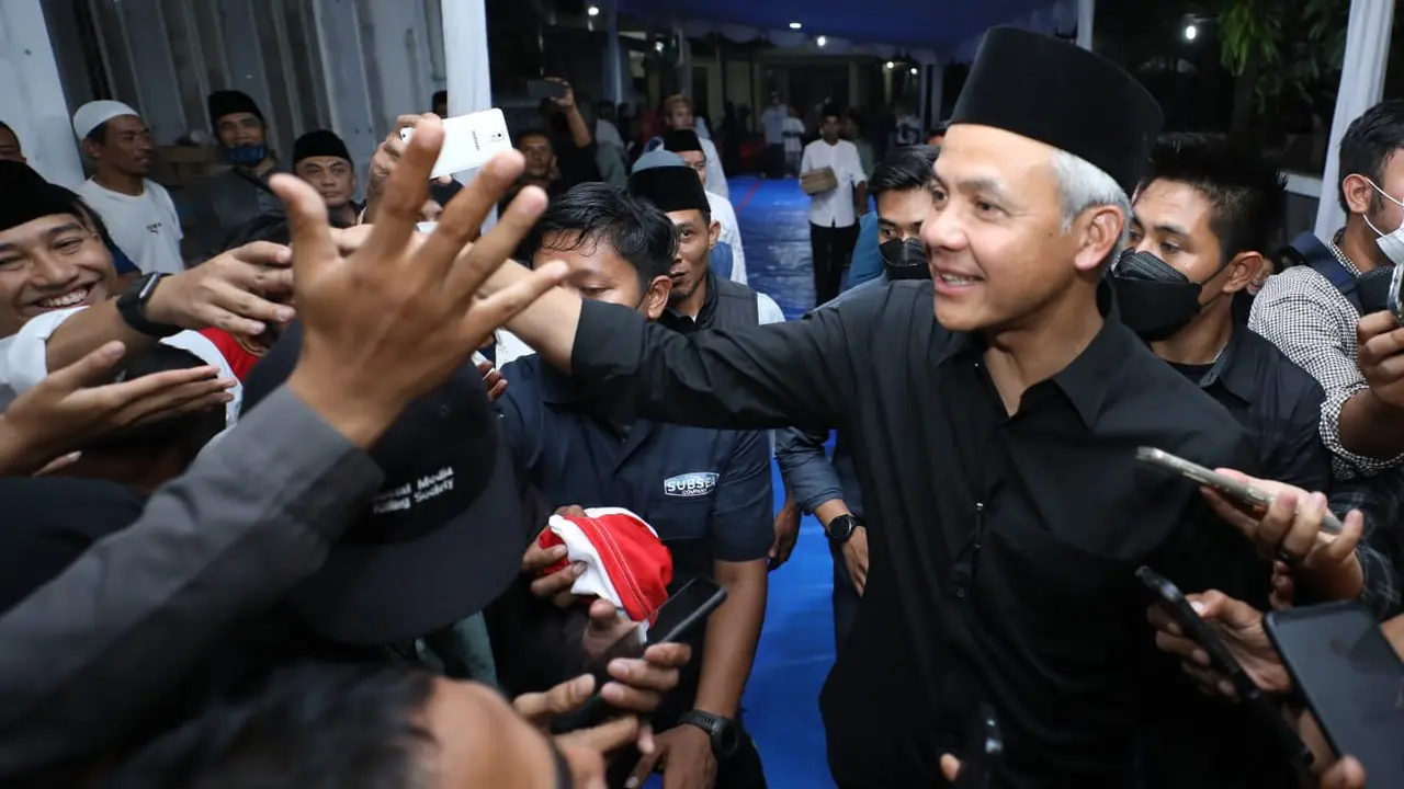 Bakal Calon Presiden Ganjar Pranowo mendatangi Pondok Pesantren Al-Falak Pagentongan, Kecamatan Bogor Barat, Kota Bogor, Rabu (11/10/2023) malam (Istimewa)