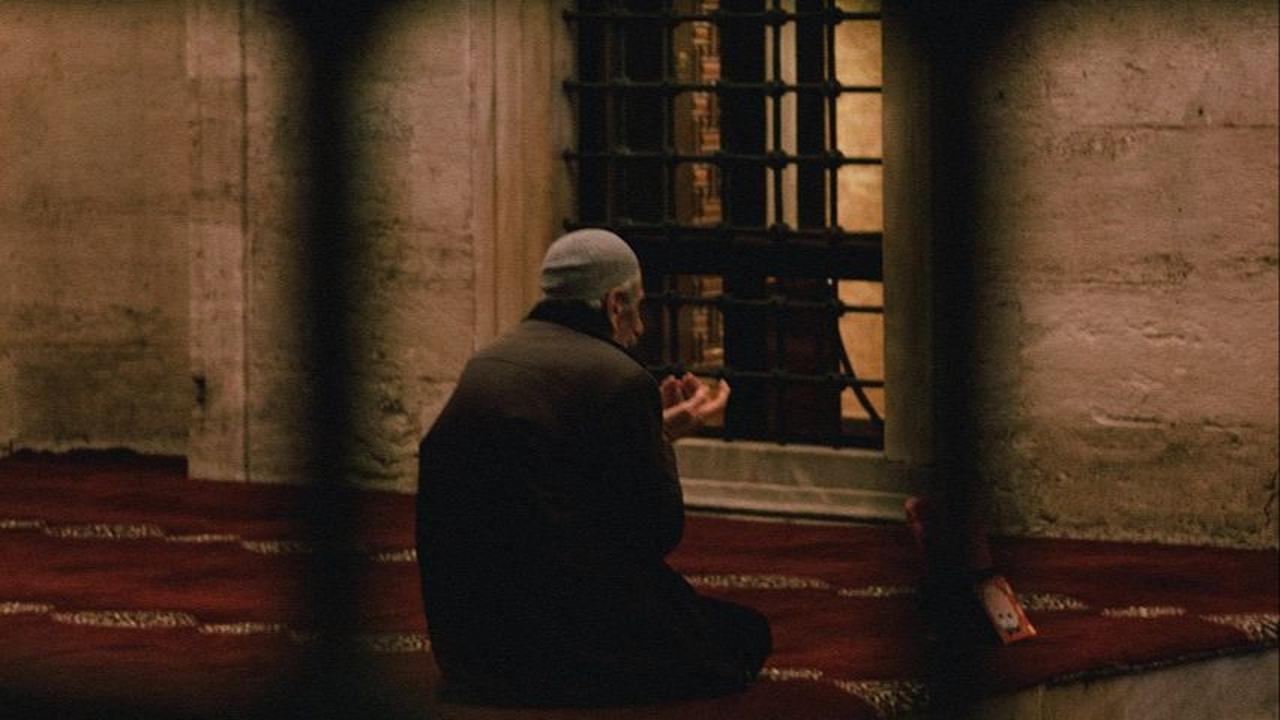 Niat Sholat Witir 1 Rakaat dan Tata Caranya