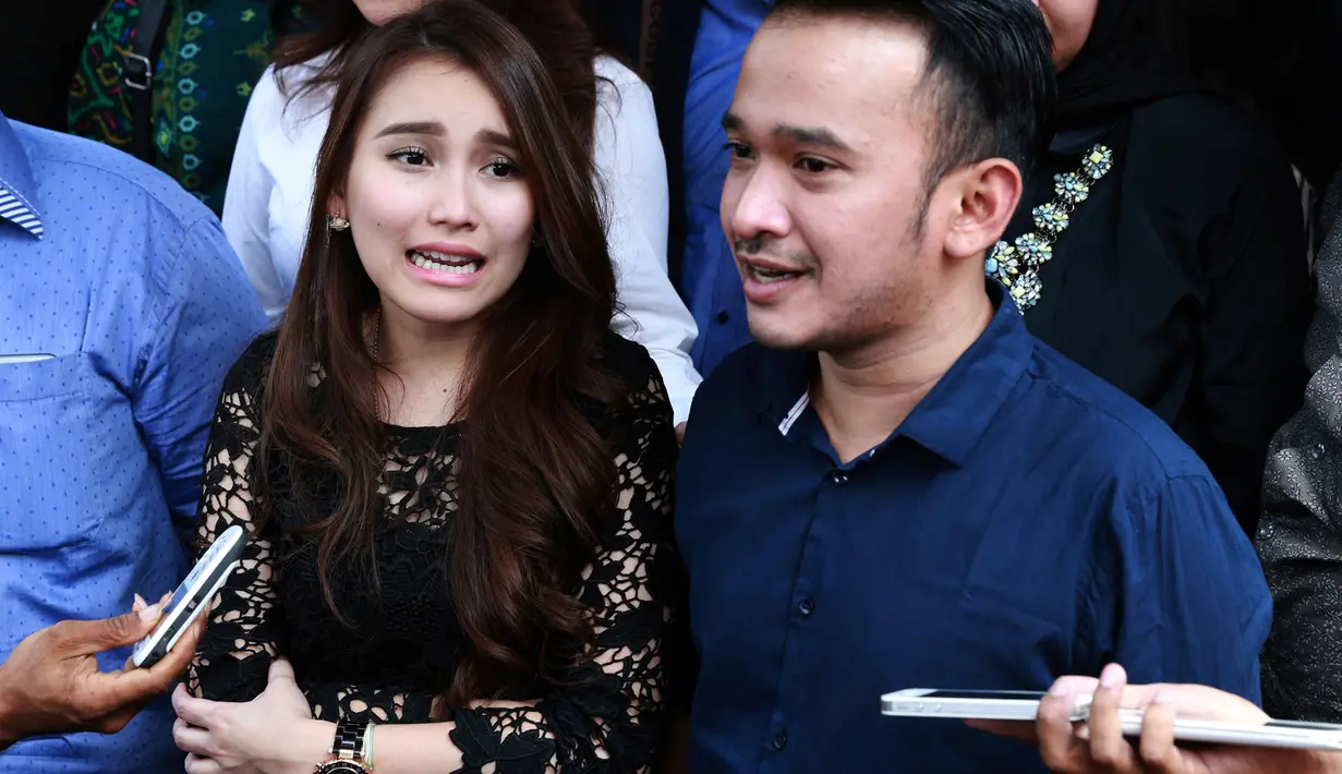  Kasus penjualan bayi di akun intagram yang melibatkan korban anak dari Ayu Ting Ting dan Ruben Onsu kini menemukan titik terang. (Wimbarsana Kewas/Bintang.com)