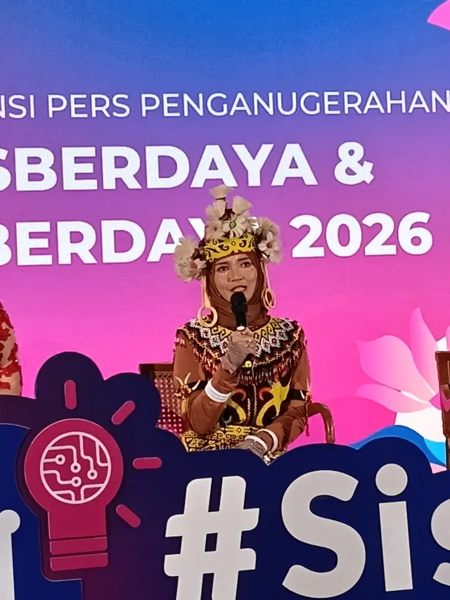 Kisah Outfit Multifungsi Berdayakan Para Perempuan Penyulam