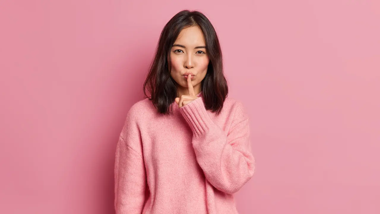 perempuan warna pink