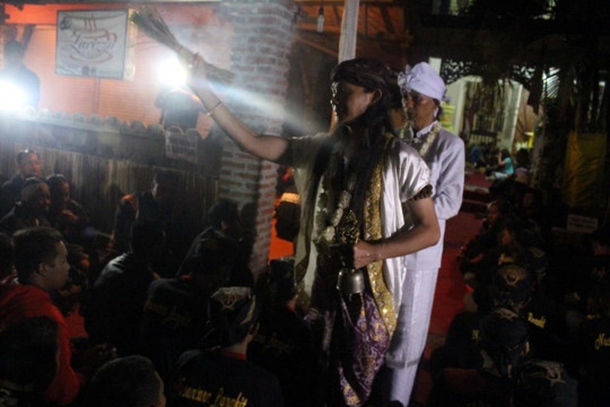 Mengintip prosesi jamasan pusaka Nusantara jelang 1 Suro
