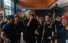 Kompak Berkemeja Hitam, Ganjar hingga FX Rudy Hadiri Sidang Kasus Suap Hasto Kristiyanto di PN Jakpus
