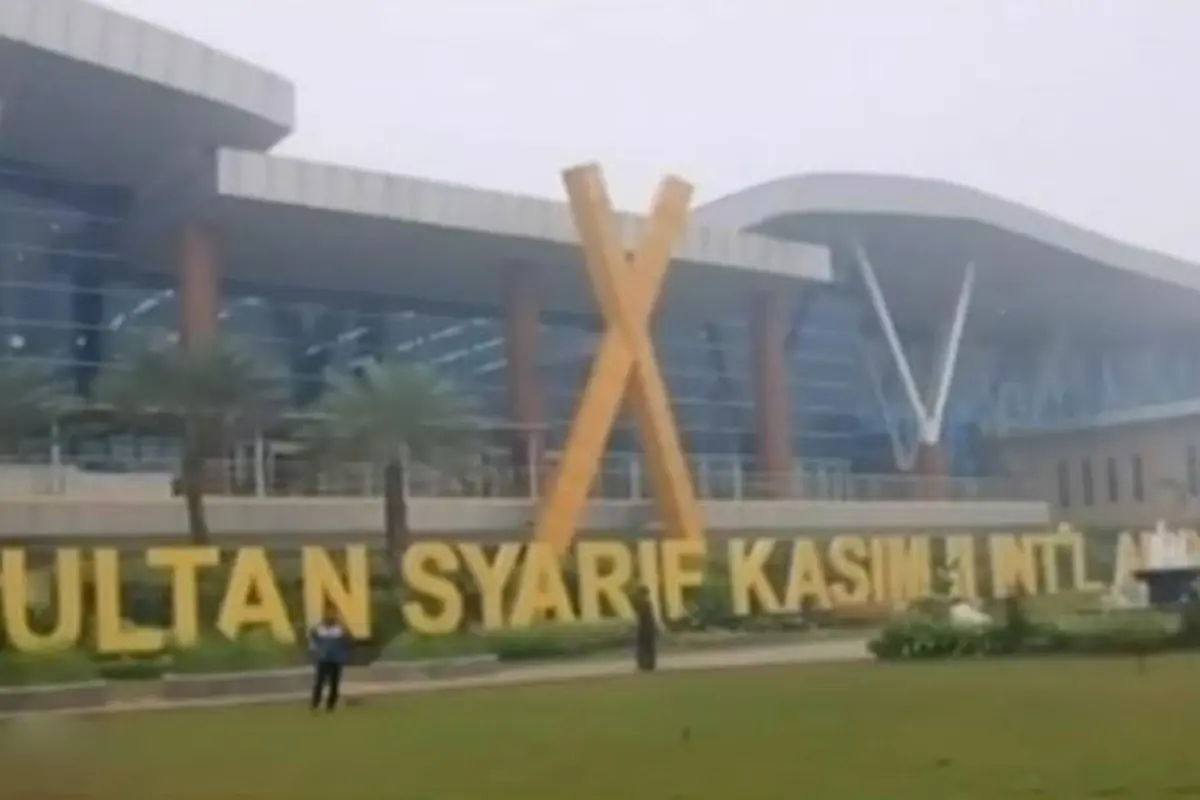 Kabut Asap Kembali Lumpuhkan Bandara SSK II Riau