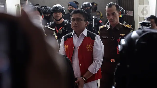 Salam Ferdy Sambo Sesaat Sebelum Jalani Sidang Pembacaan Tuntutan di Kasus Pembunuhan Brigadir J