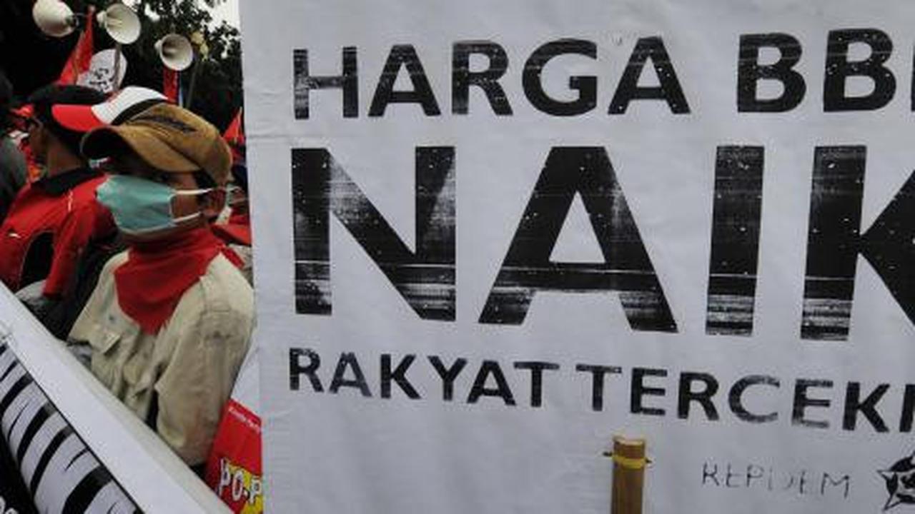 Tolak BBM naik, mahasiswa sandera truk tangki