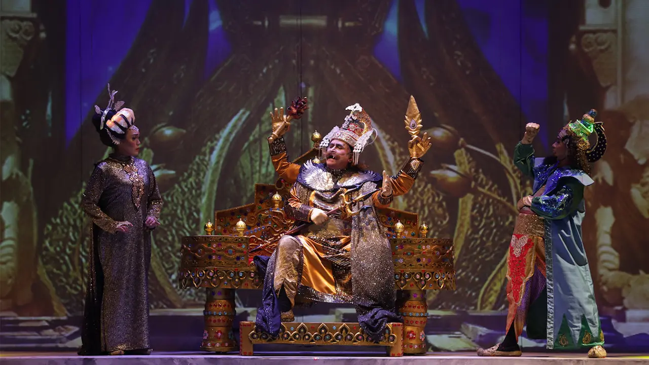 Pentas Slamet Rahardjo bersama Teater Koma di Goro-Goro Mahabarata 2