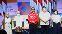Menaker Ida mendampingi Presiden Joko Widodo, beserta sejumlah Menteri Kabinet Indonesia Maju, menghadiri acara Temu Raya Alumni Program Kartu Prakerja.
