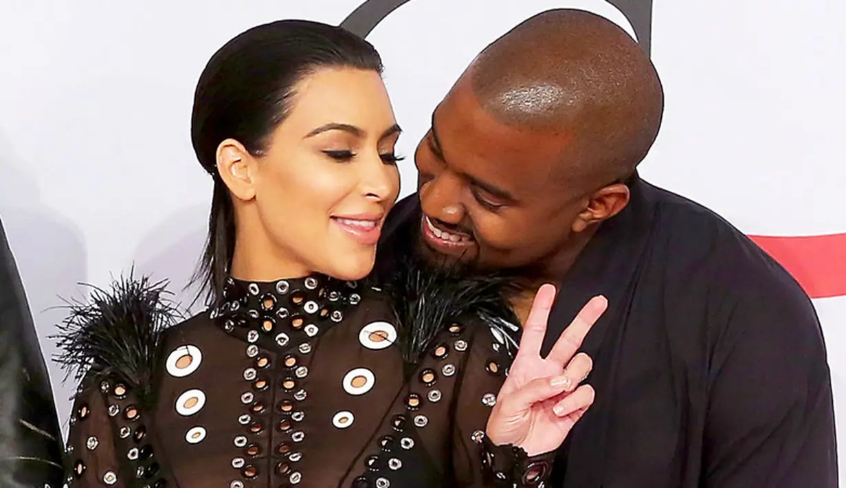 Kendati demikian, cinta   mereka sepertinya semakin kuat. (Taylor Hill/FilmMagic/USWeekly)