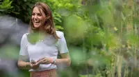 Kate Middleton saat bertemu dengan orangtua dan anak-anak di Battersea Park, London pada 22 September 2020. (JACK HILL / POOL / AFP)