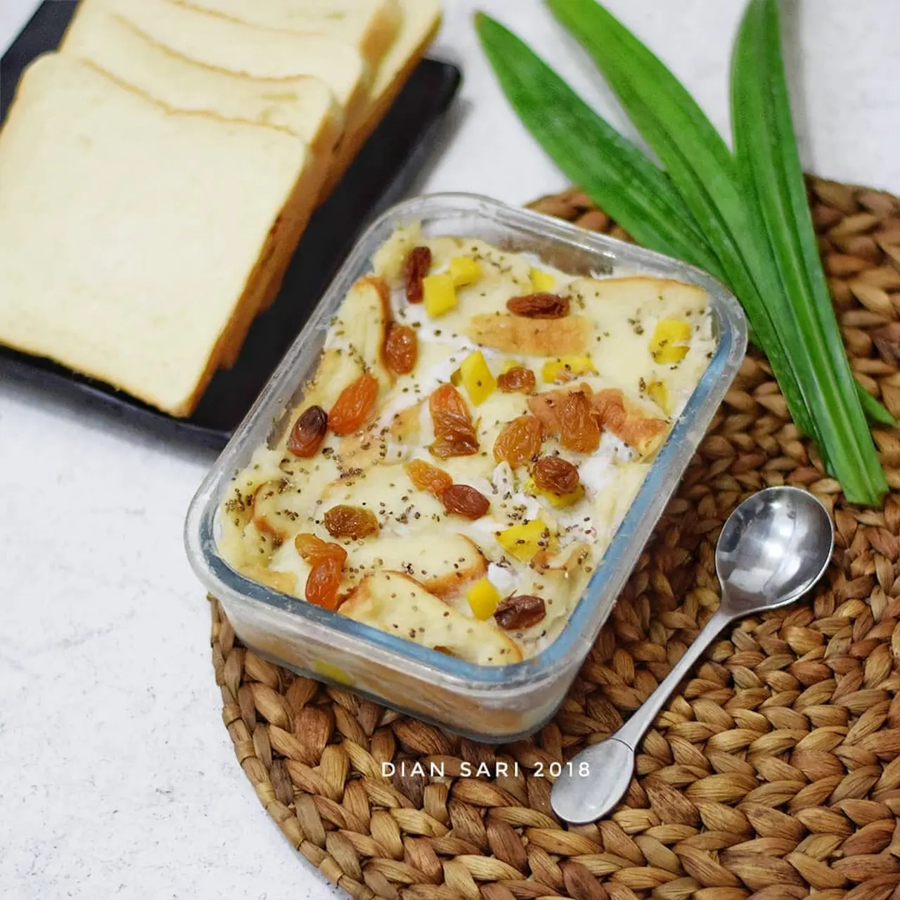 Resep Pis Roti Lembut dan Lezat - Food Fimela.com
