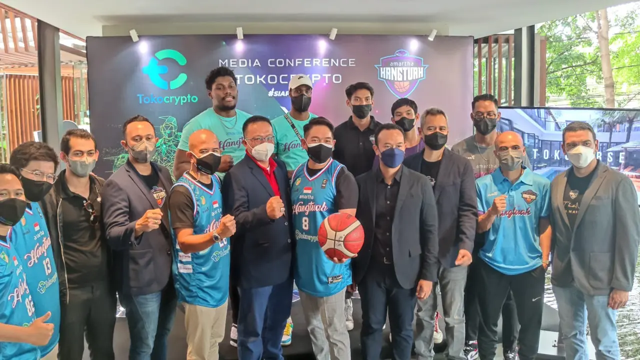 Peserta Indonesian Basketball League (IBL) 2022, Amartha Hangtuah bekerja sama dengan Tokocrypto.