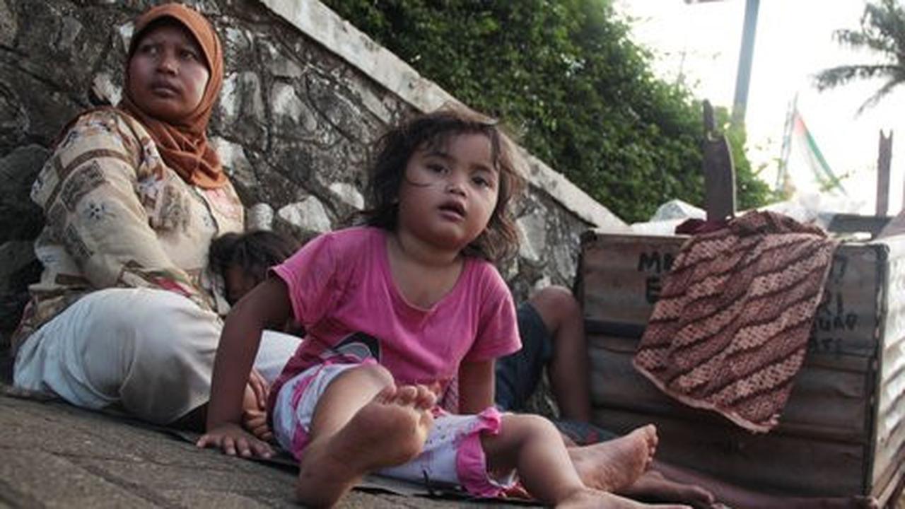 Cegah tunawisma sakit hipotermia, komunitas Berbaginasi beri matras