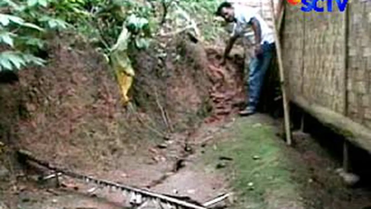 100312dtanah-retak.jpg