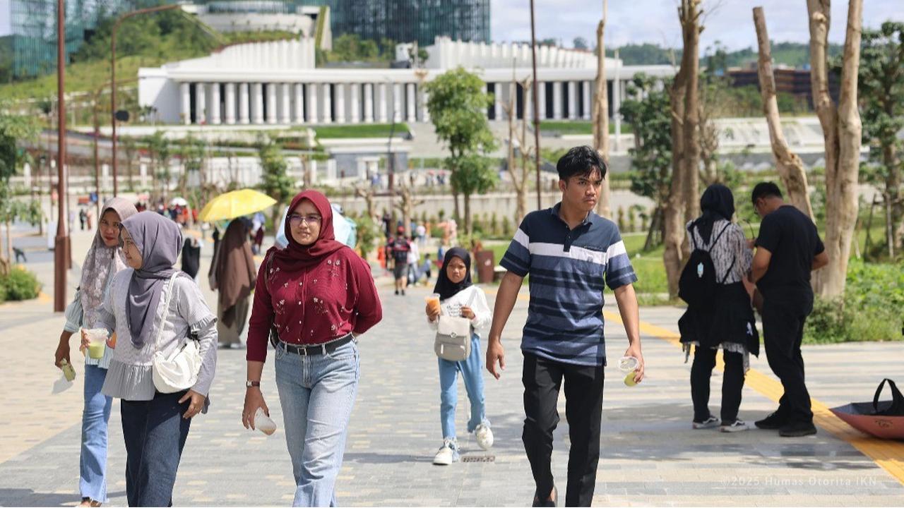 FOTO: Dikunjungi 64 Ribu Warga, IKN Nusantara Jadi Destinasi Populer Selama Libur Lebaran 2025