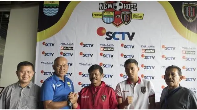Video konferensi pers yang dihadiri pelatih Bali United Indra Sjafri dan Heri Setiawan selaku asisten pelatih Persib Bandung mengungkapkan siap menghibur warga Bandung
