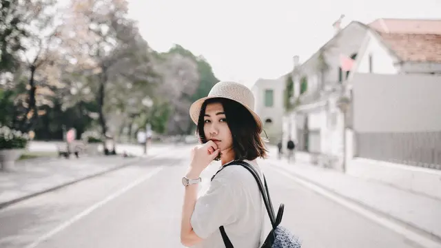 Gimana Caranya Tetap Cool Ketemu mantan yang Dulu Selingkuh?