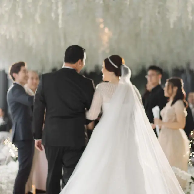 [Fimela] Tina Toon menikah